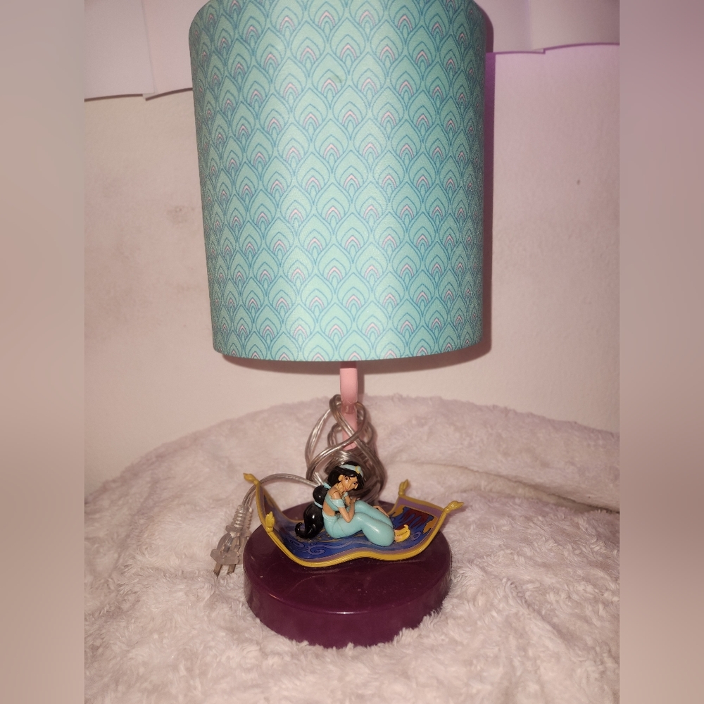 Disney princess Jasmine on the magic carpet Aladdin electrical plug in wall lamp